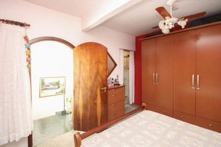 Casa à venda com 125m², 4 quartos e 2 vagasSuíte 