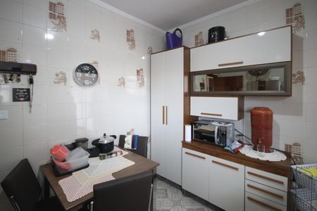 Casa à venda com 125m², 4 quartos e 2 vagasCozinha 