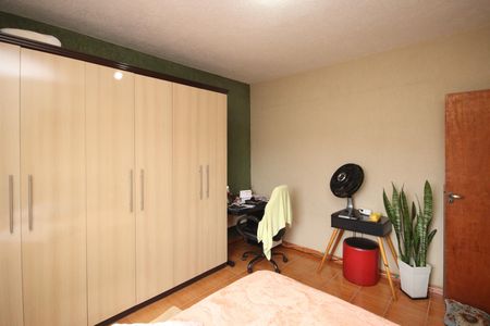 Casa à venda com 125m², 4 quartos e 2 vagasQuarto 1