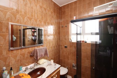 Casa à venda com 125m², 4 quartos e 2 vagasBanheiro 1