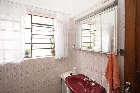 Casa à venda com 125m², 4 quartos e 2 vagasBanheiro 3 