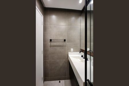 Apartamento à venda com 72m², 2 quartos e 1 vaga Apartamento à venda com 72m², 2 quartos e 1 vagaBanheiro Social