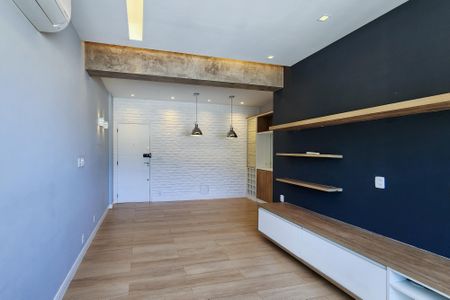 Apartamento à venda com 72m², 2 quartos e 1 vaga Apartamento à venda com 72m², 2 quartos e 1 vagaSala