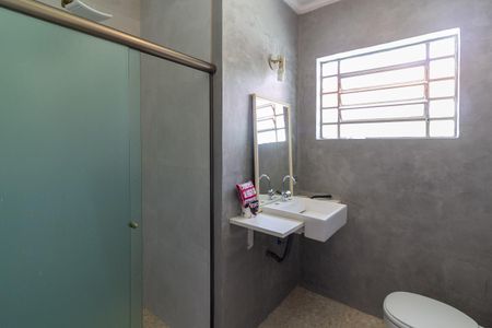 Casa para alugar com 154m², 3 quartos e 2 vagas Casa para alugar com 154m², 3 quartos e 2 vagasBanheiro Social