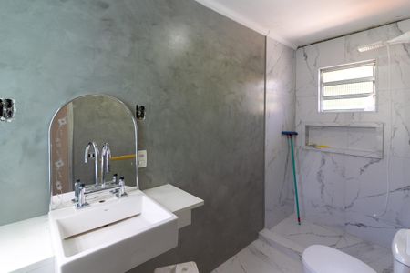 Casa para alugar com 154m², 3 quartos e 2 vagas Casa para alugar com 154m², 3 quartos e 2 vagasBanheiro Suíte