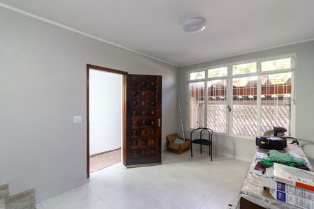 Casa para alugar com 154m², 3 quartos e 2 vagas Casa para alugar com 154m², 3 quartos e 2 vagasSala