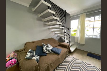 Sala de casa de condomínio para alugar com 2 quartos, 85m² em Chácara Ondas Verdes, Cotia