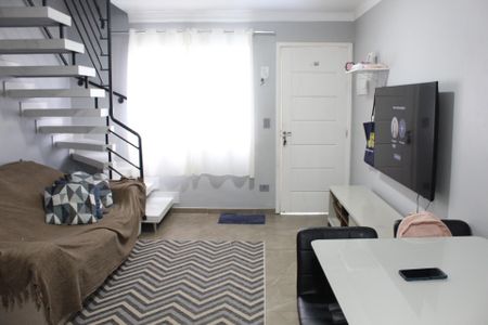 Casa de condomínio para alugar com 85m², 2 quartos e 2 vagasSala