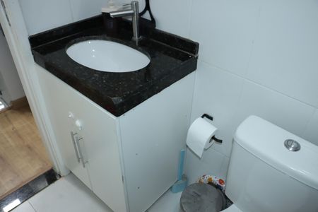 Casa de condomínio para alugar com 85m², 2 quartos e 2 vagasBanheiro