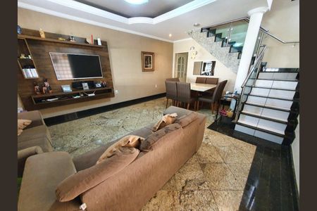 Sala de casa à venda com 4 quartos, 197m² em Parque Xangri-lá, Contagem