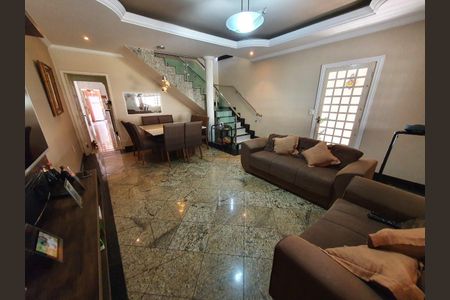 Sala de casa à venda com 4 quartos, 197m² em Parque Xangri-lá, Contagem