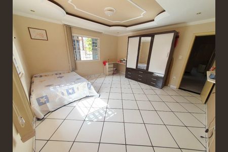 Quarto de casa à venda com 4 quartos, 197m² em Parque Xangri-lá, Contagem