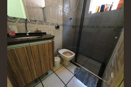 Banheiro de casa à venda com 4 quartos, 197m² em Parque Xangri-lá, Contagem