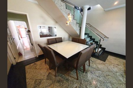 Sala de casa à venda com 4 quartos, 197m² em Parque Xangri-lá, Contagem