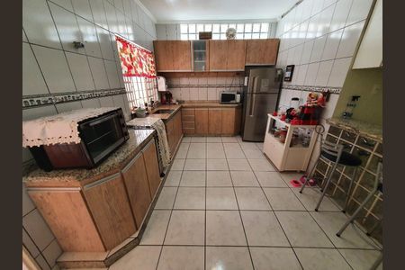 Casa à venda com 197m², 4 quartos e 2 vagasCozinha