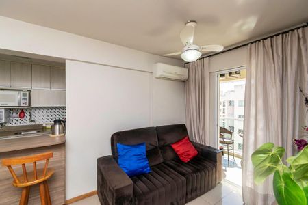Apartamento à venda com 65m², 2 quartos e 1 vaga Apartamento à venda com 65m², 2 quartos e 1 vagaSala