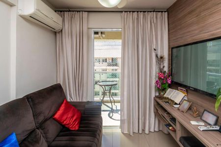 Sala de apartamento para alugar com 2 quartos, 65m² em Penha, Rio de Janeiro