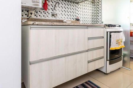 Apartamento à venda com 65m², 2 quartos e 1 vaga Apartamento à venda com 65m², 2 quartos e 1 vagaCozinha - Armários