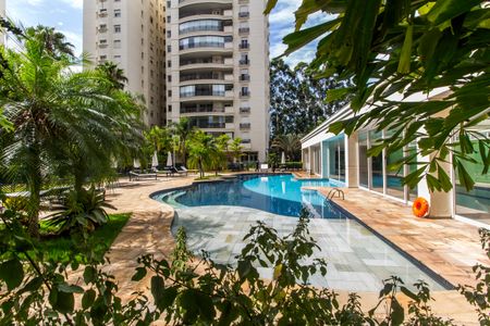 Apartamento para alugar com 202m², 3 quartos e 3 vagas Apartamento para alugar com 202m², 3 quartos e 3 vagasPiscina