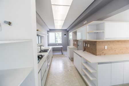 Apartamento para alugar com 202m², 3 quartos e 3 vagas Apartamento para alugar com 202m², 3 quartos e 3 vagasCozinha