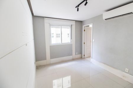 Apartamento para alugar com 202m², 3 quartos e 3 vagas Apartamento para alugar com 202m², 3 quartos e 3 vagasSuíte 3