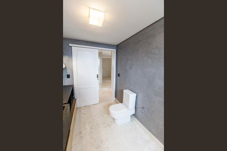 Apartamento para alugar com 202m², 3 quartos e 3 vagas Apartamento para alugar com 202m², 3 quartos e 3 vagasBanheiro da Suíte