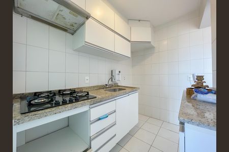 Apartamento à venda com 52m², 2 quartos e 1 vaga Apartamento à venda com 52m², 2 quartos e 1 vagaCozinha e Área de Serviço