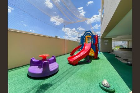 Apartamento à venda com 52m², 2 quartos e 1 vaga Apartamento à venda com 52m², 2 quartos e 1 vagaÁrea comum - Playground