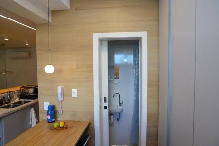 Apartamento à venda com 89m², 2 quartos e 1 vaga Apartamento à venda com 89m², 2 quartos e 1 vagaBanheiro de Serviço
