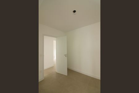 Apartamento à venda com 117m², 3 quartos e 2 vagasSuíte 1 Closet