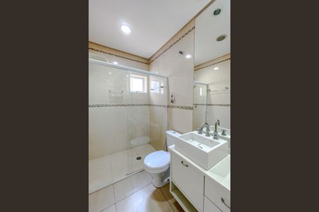 Casa à venda com 180m², 3 quartos e 2 vagas Casa à venda com 180m², 3 quartos e 2 vagasBanheiro