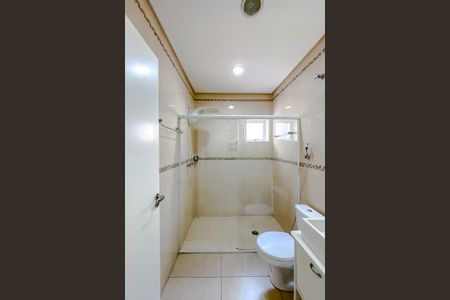 Casa à venda com 180m², 3 quartos e 2 vagas Casa à venda com 180m², 3 quartos e 2 vagasBanheiro