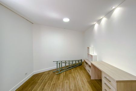 Casa à venda com 180m², 3 quartos e 2 vagas Casa à venda com 180m², 3 quartos e 2 vagasQuarto 3