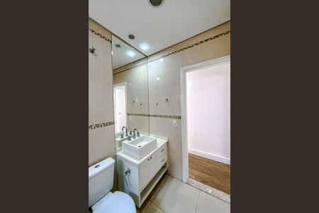 Casa à venda com 180m², 3 quartos e 2 vagas Casa à venda com 180m², 3 quartos e 2 vagasBanheiro