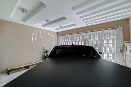 Casa à venda com 180m², 3 quartos e 2 vagas Casa à venda com 180m², 3 quartos e 2 vagasGaragem