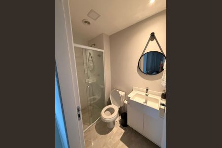 Apartamento para alugar com 68m², 2 quartos e 2 vagas Apartamento para alugar com 68m², 2 quartos e 2 vagasBanheiro