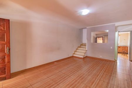 Casa para alugar com 2 quartos, 200m² em Conjunto Residencial Jardim Canaa, São Paulo