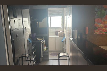 Cozinha de apartamento à venda com 2 quartos, 58m² em Vila Carmosina, São Paulo