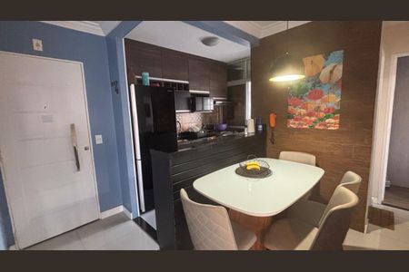 Sala de jantar de apartamento à venda com 2 quartos, 58m² em Vila Carmosina, São Paulo