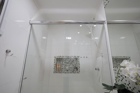 Apartamento à venda com 75m², 2 quartos e 1 vaga Apartamento à venda com 75m², 2 quartos e 1 vagaBanheiro