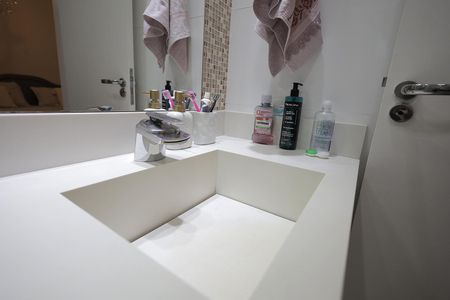 Apartamento à venda com 75m², 2 quartos e 1 vaga Apartamento à venda com 75m², 2 quartos e 1 vagaBanheiro Quarto Suíte