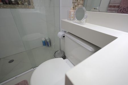 Apartamento à venda com 75m², 2 quartos e 1 vaga Apartamento à venda com 75m², 2 quartos e 1 vagaBanheiro Quarto Suíte