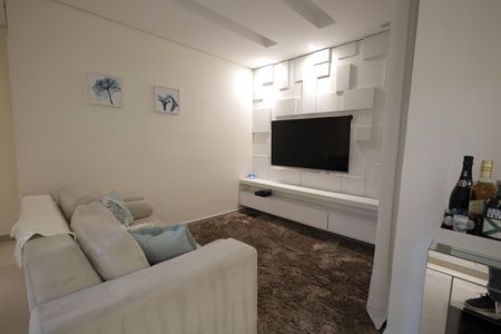 Apartamento à venda com 75m², 2 quartos e 1 vaga Apartamento à venda com 75m², 2 quartos e 1 vagaSala