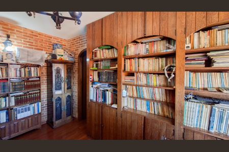 Casa à venda com 328m², 5 quartos e 3 vagasQuarto 3