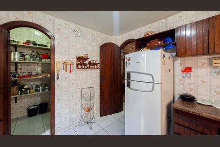 Casa à venda com 328m², 5 quartos e 3 vagasCozinha