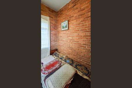 Casa à venda com 328m², 5 quartos e 3 vagasDCE