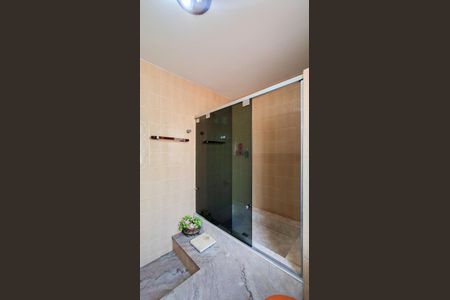 Casa à venda com 328m², 5 quartos e 3 vagasBanheiro da Suíte 2