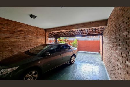 Garagem de casa à venda com 5 quartos, 328m² em Santa Tereza, Belo Horizonte