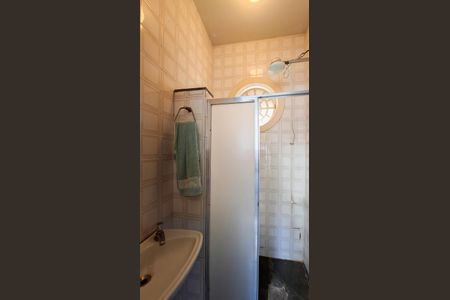 Casa à venda com 328m², 5 quartos e 3 vagasDCE