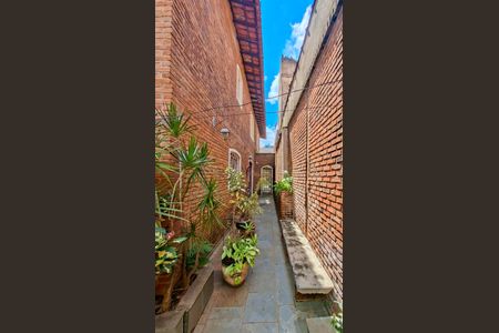 Casa à venda com 328m², 5 quartos e 3 vagasQuintal